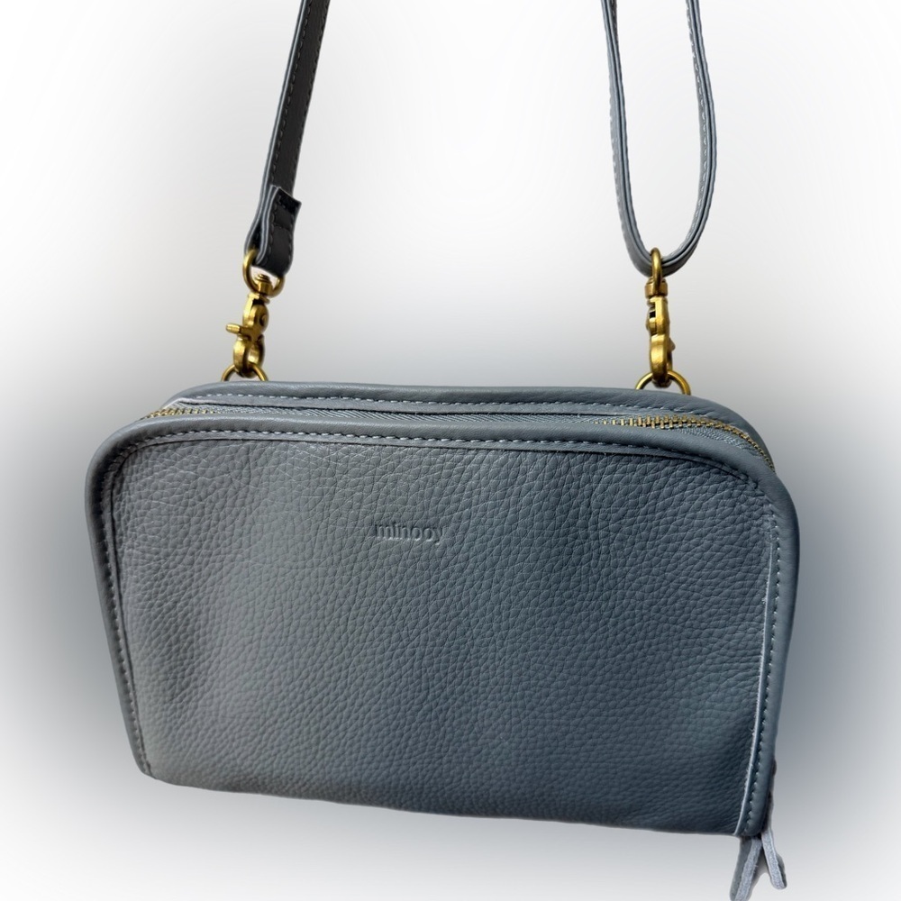 Minooy l Stylish Gray leather Crossbody Bag:NWOT